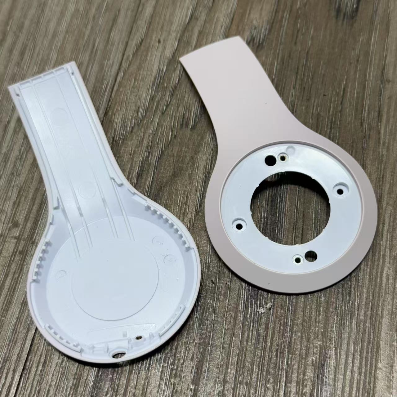 Beats Solo 4 ヘッドフォン用のオリジナル スペア - Beats Headphone Solo 4 のレビューと価格